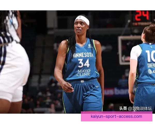 多诺万成接盘北卡罗莱纳大学男篮主帅 史蒂文斯主动放弃竞争